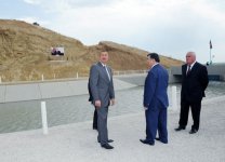 Prezident İlham Əliyev Şabran rayonunda 10,7 kilometrlik birinci mərhələsi istismara verilən Vəlvələçay-Taxtakörpü kanalı ilə tanış olmuşdur(FOTO)